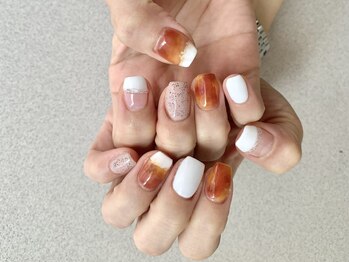 ア―ジュポシェフリル 天神西通り店(age poche Frill)/夏ネイル