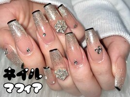 黒スキニーフレンチネイル