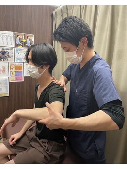 高田馬場名倉堂鍼灸接骨院/施術風景