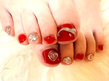 アミュリー ネイル アトリエ(Amury nail atelier)/赤 アクセサリー 大人 シルバー