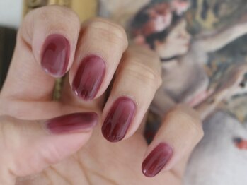 ネイル アトリエ コモード(nail atelier Comodo)/ワンカラー [ボルドー]