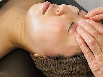 ココムーン(KoKo moon)/眼精疲労で目が重く感じませんか