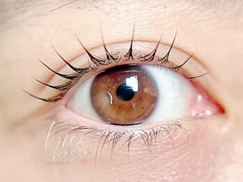 ルーチェロッソ 川西能勢口(Luce Rosso)の写真/骨格分析により、なりたい雰囲気からお顔に馴染むデザインをご提案♪まつげを傷めさせない施術で評判◎