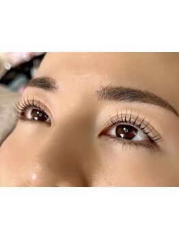 ナチュラル上品な目元にしたい