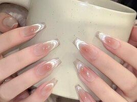 綺麗なマグネットネイル