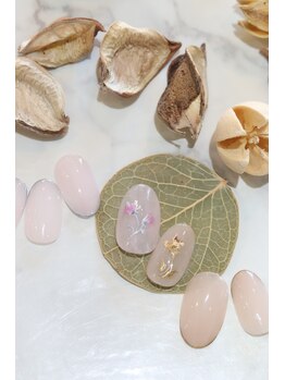 キダチ(Kidati)/メタリックフラワーネイル