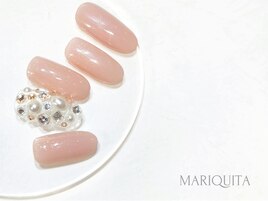 ビジューネイル