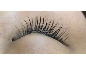 フリルアイビューティ 豊中店(Frill Eye Beauty)/