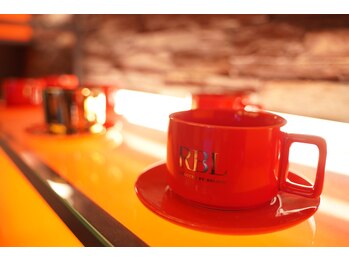 RBL 梅田店/待合スペース