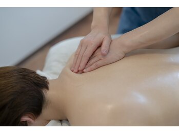 アクア/【太田市/ハワイアンロミロミ】