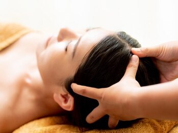 ケイズ(K's)の写真/≪極上ヘッドスパ≫蓄積疲労をリセット！頭皮をほぐして巡りを整え、パッと明るい表情＆シャープな小顔へ♪