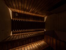 アールイー プライベートサウナ(Re: PRIVATE SAUNA)/サウナ室black