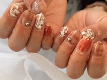 リノ(rino)の雰囲気（天然石・インク・手書きflowerまで豊富にご用意しております♪）