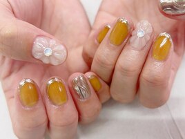 フラワーフレンチネイル