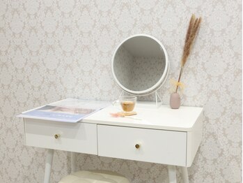 クリル(Kuril)の写真/“2人のプロが一人のために向き合う,完全プライベート空間の特別な時間”眉の悩みを誰にも見られず相談可◎