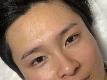 イル(il)の写真/【メンズ美眉】ナチュラルで優しめから、キリッと男らしいデザインまで幅広く！自眉を活かして理想の眉に◎