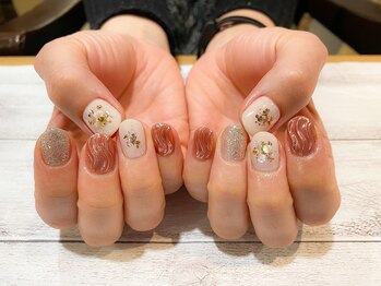ネイルアルケー(Nail ARCHE)/メタリック×ニュアンス