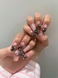 black gradation pixie nails