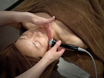 サロン ザ バリ 成田店(Salon The Bali)の写真/しわやたるみを改善して美しくハリのある素肌へ！引き締まった理想のフェイスラインを手に入れましょう♪