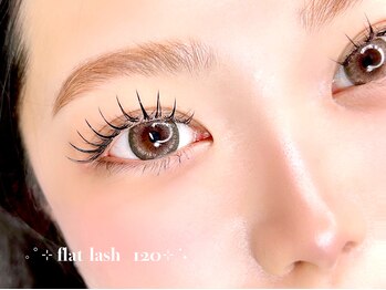 アイリュクス ブルーム(eyeluxe bloom)/