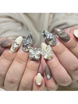 ソラール(SOLAR)/キラキラ☆ビジューネイル