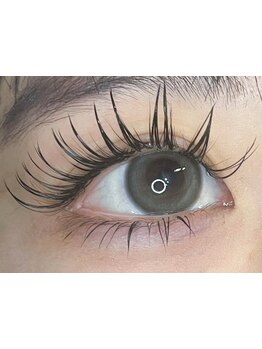 ボリュームのある目元にしたい