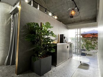 ウール 表参道(uur)/【受付完了後は店内奥の待合へ】