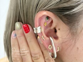 耳ツボジュエリー&ネイル