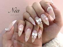ニア ネイルサロン 大阪駅前第2ビル(Nia)/白 × ピンク