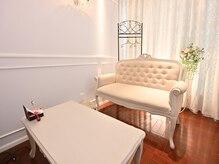 サロン ニニニ(salon 222)の雰囲気（清潔感のある落ち着いた雰囲気の店内☆）