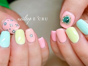 ネイルトップエクル(nail top E CRU)/