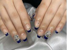 サロン ド ヴィエル(salon de Viel)/ネイビーフレンチ