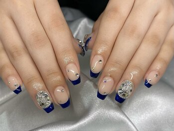 サロン ド ヴィエル(salon de Viel)/ネイビーフレンチ