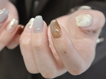 シーズネイル 横浜店(She's nail)の写真/《仕事終わりに通いやすい♪》定額Art¥4500~21時迄営業★横浜駅徒歩５分【写真:初回オフ込¥6980】