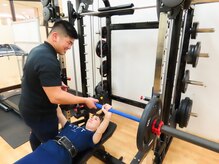 エール フィットネス(AILE)/最新型スミスマシン完備