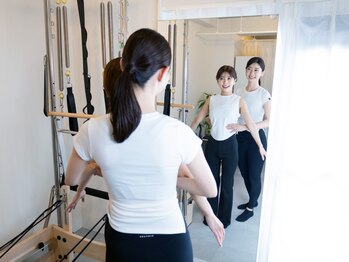 パーソナルマシンピラティス 横浜店の写真/変化大の《姿勢改善&華奢魅せボディメイク》美脚・ヒップアップにも効果的なパーソナルマシンピラティス！