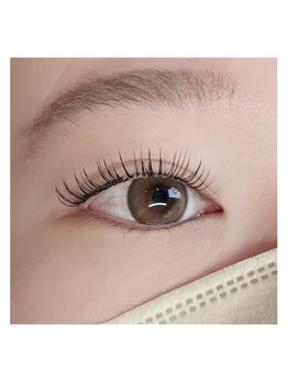 ラソ プエルト(LAZO puerto)の写真/自まつ毛への負担が気になる方でも大丈夫!!お目元を上品に♪お客様の目元に合わせたデザイン提案に定評◎