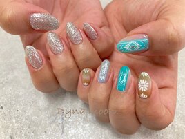 手描きボヘミアンネイル