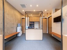 アイキュア鍼灸接骨院 中目黒(iCure鍼灸接骨院)/受付・待合室