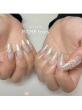 リッシュ トロワ(RICHE trois)/手書きリボンネイル！