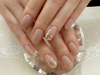 プルミエ ネイル(Premier Nail)/ヌーディカラー＆キラキラ