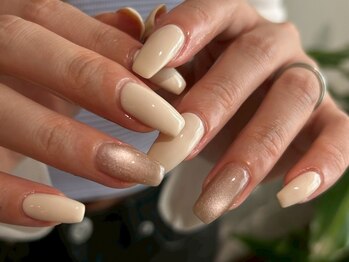 ファミーユネイル(Fameu nail)の写真/【指先をキレイに魅せる美フォルムワンカラー】シンプル×上品なデザインはお任せください。