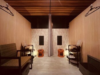 ソルナ 吉塚(SOLUNA)の写真/【ペア4人迄同時〇】お友達や家族と一緒に黄土の本格よもぎ蒸し♪〔お得なペア割/サブスクも〕