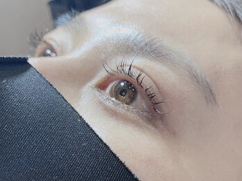 エムクラット(M-clat)/白目に光が