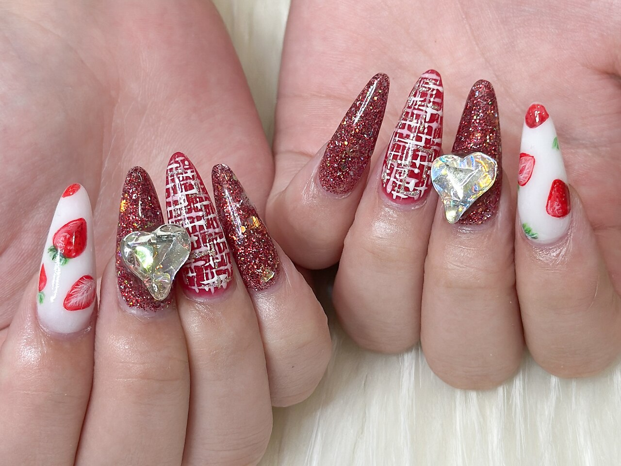 ☆レッド×ツイード×いちご☆：PG002549265｜エムネイル(M-Nail)の