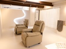 ルクシア 下北沢店(Luxia)の雰囲気（リクライニングチェアでゆったりとお過ごしいただけます）