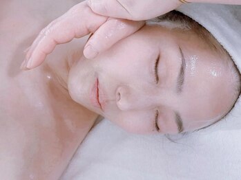 ミイン 柏店の写真/韓国式小顔コルギ＋角質ケア☆骨格・筋肉を整えて、理想のフェイスラインへ♪たるみ改善にもおすすめ◎