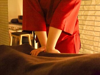 サンリラクゼーション 本厚木店の写真/日常の喧騒を忘れ、極上のひと時をご堪能-。至高の贅沢150分コース◎オイルマッサージ・ヘッドスパ・足ツボ