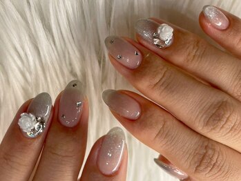 ネイルアンドアイラッシュスタジオ シュシュ(chouchou)/マグ×バラパーツ×ストーン