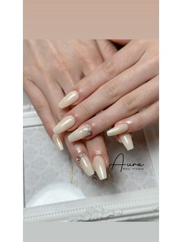 オーラネイル(Aura Nail)/上品ミルキーネイル